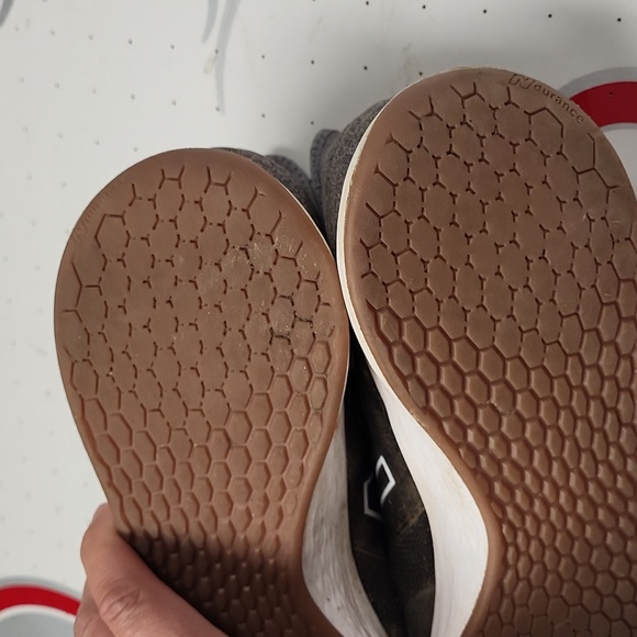 New Balance - Picture 4 of 5